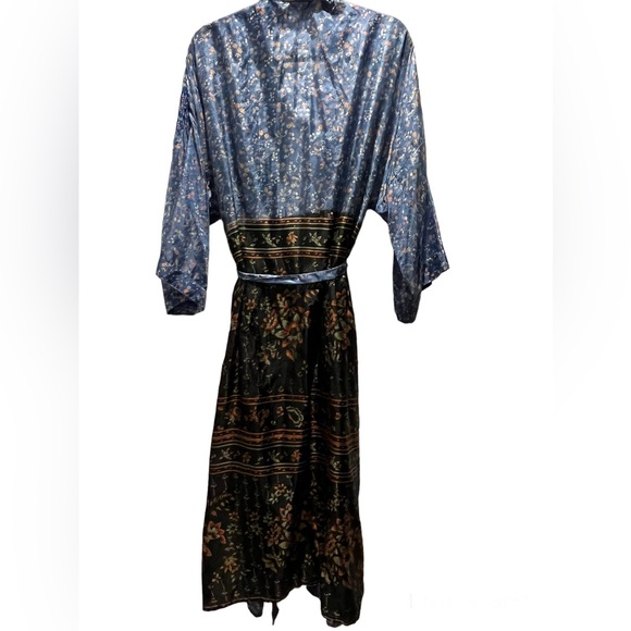 Blue Silky Kimono - Picture 5 of 13